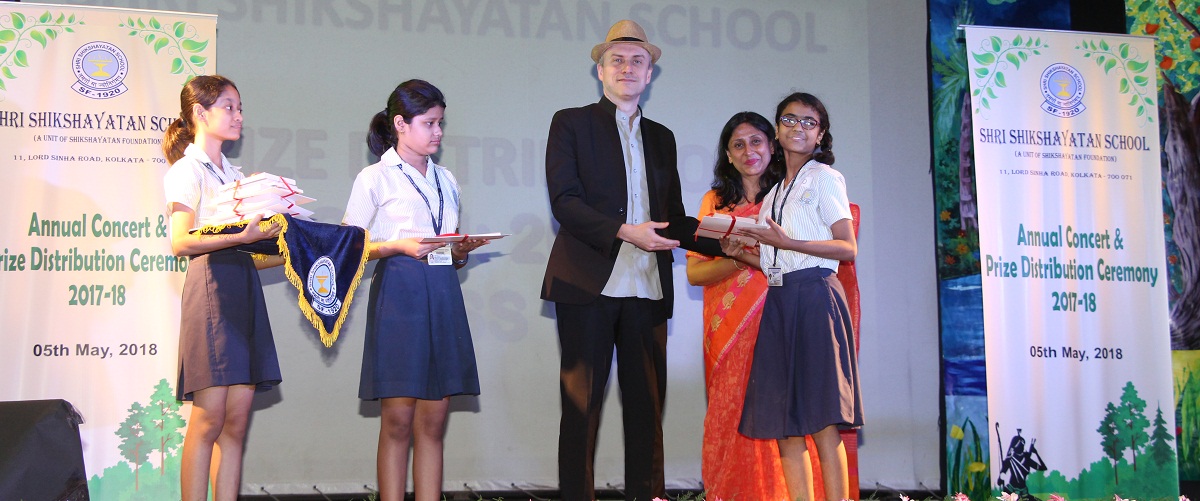 Principal Presenting Award